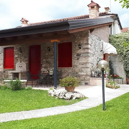 Vila Le Scuderie Di S.bakhita *