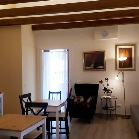Le Scuderie Di S.bakhita 빌라 스키오